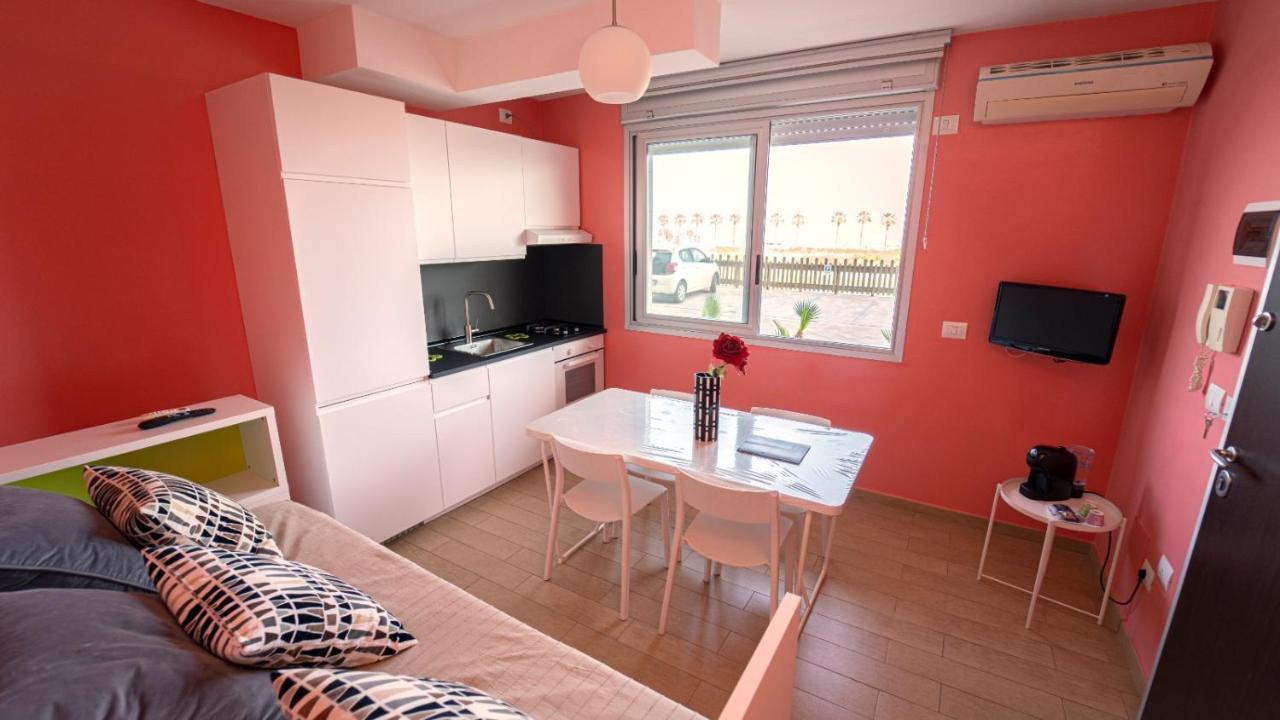 La Palma Del Sol Bed & Breakfast Barletta Ngoại thất bức ảnh